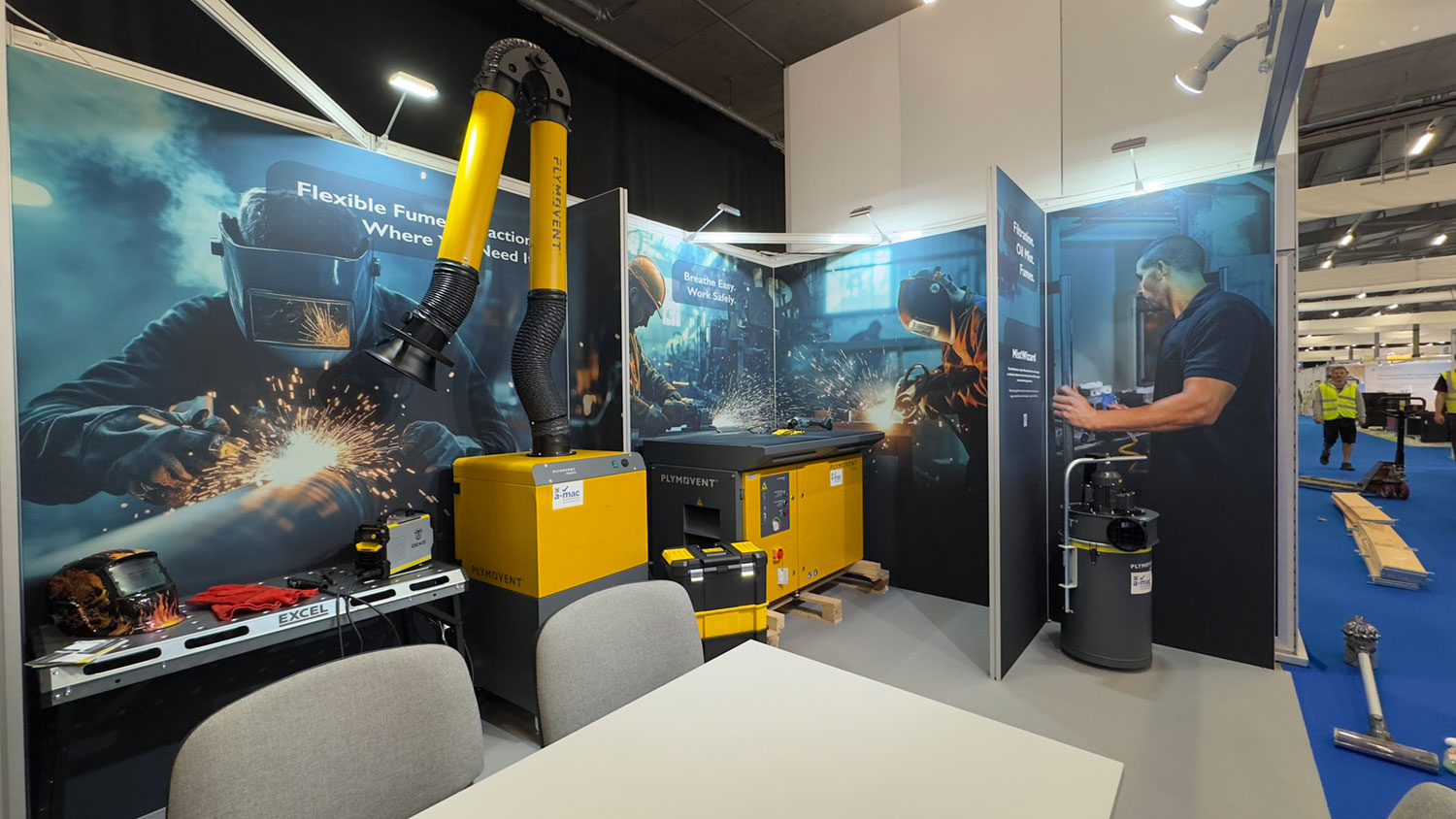 Build-up of exhibition stand layout