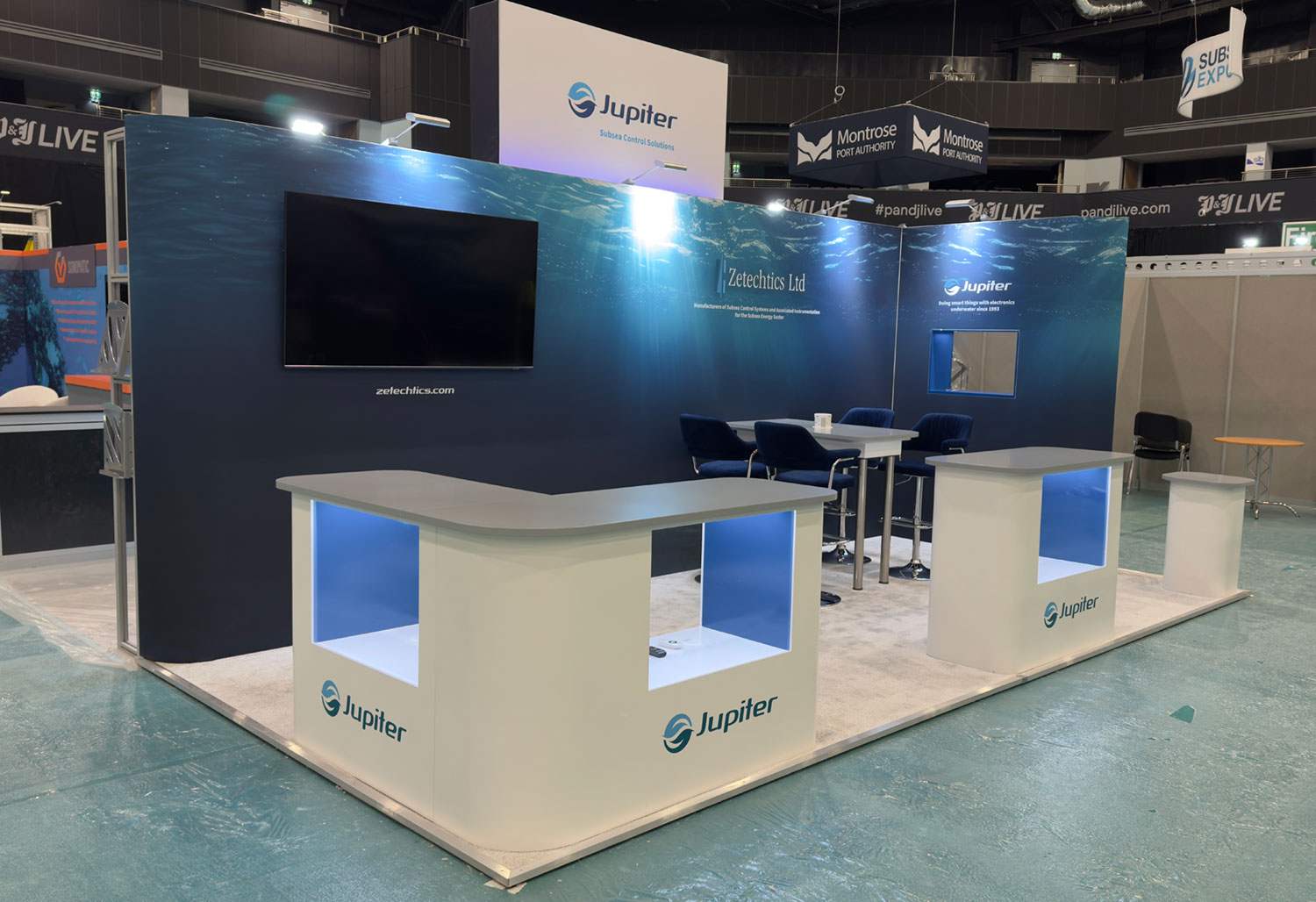 Fully installed flooring, exhibition stand and product displays