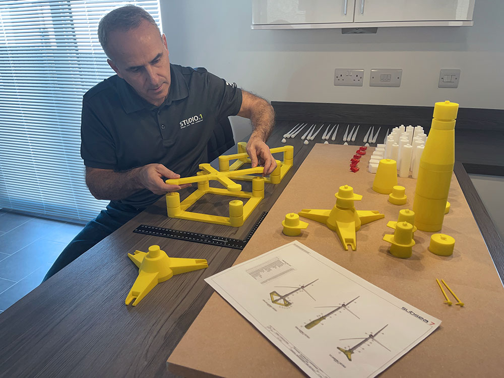 Assembly and bonding of wind turbine structures